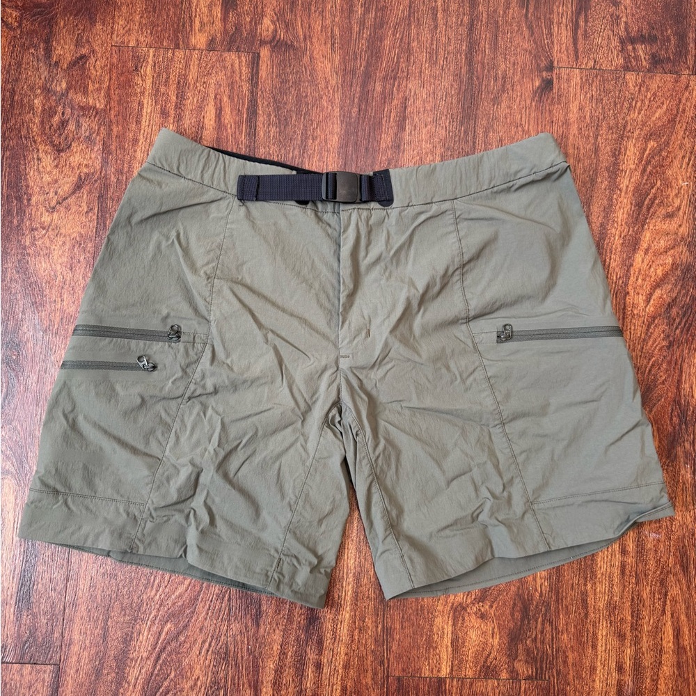 Arcteryx cargo shorts